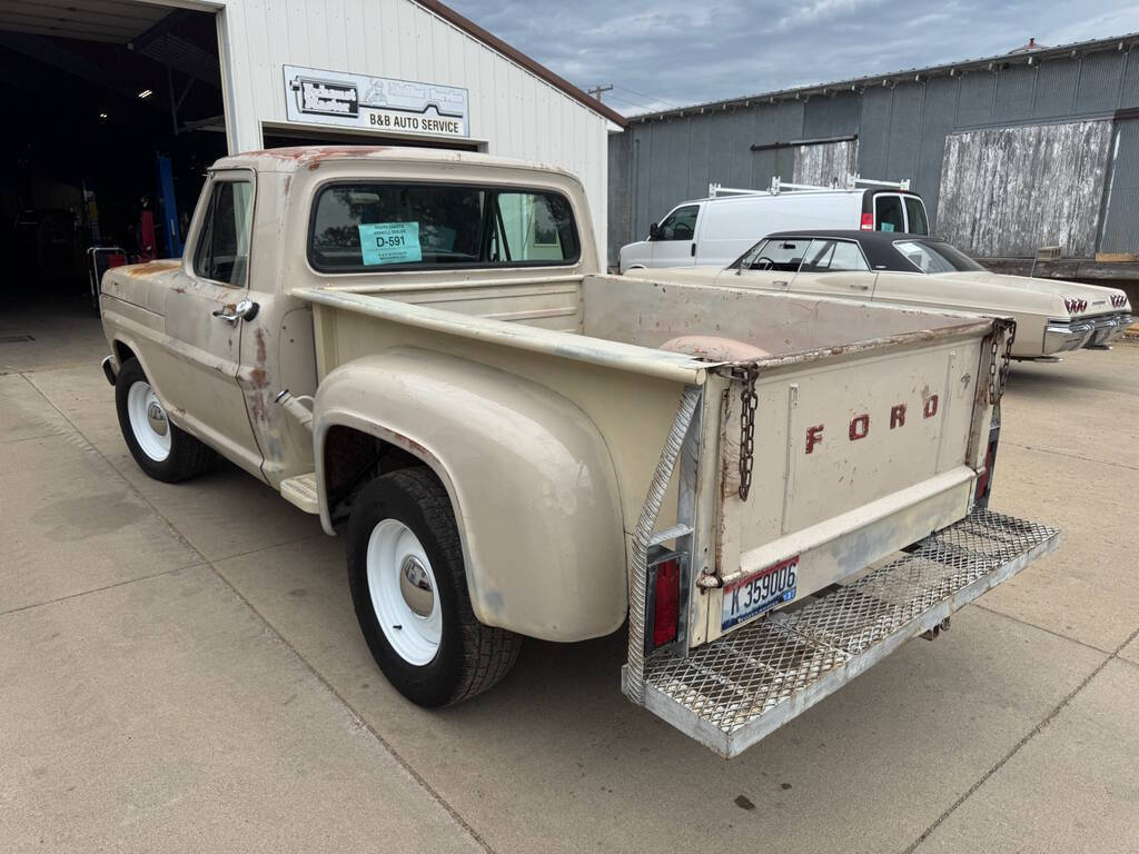 1967 Ford F-100 9