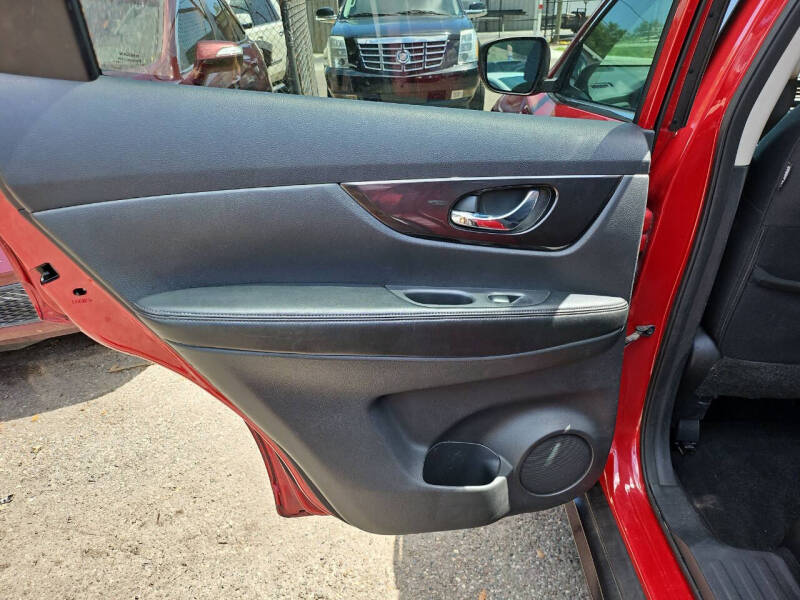 2017 Nissan Rogue SV