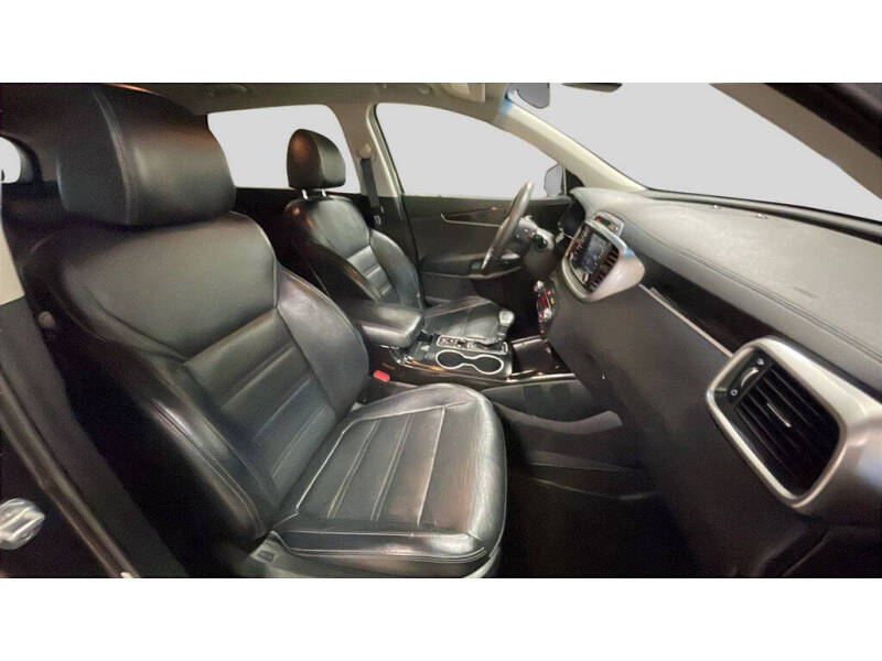 2019 Kia Sorento EX V6