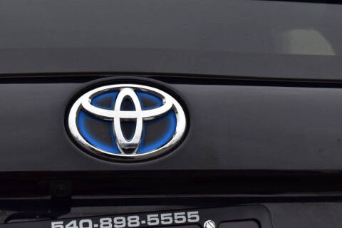 2022 Toyota Prius LE