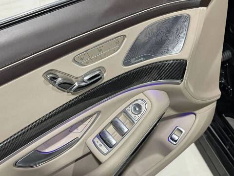 2016 Mercedes-Benz S-Class AMG S 63