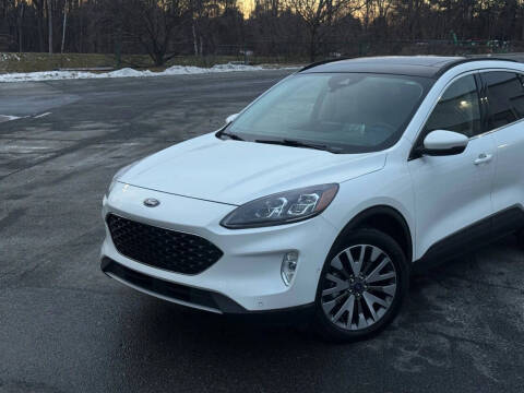 2020 Ford Escape Hybrid Titanium