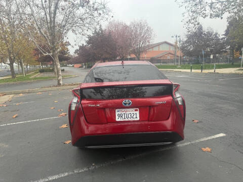2017 Toyota Prius Two