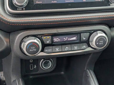 2019 Nissan Kicks SR