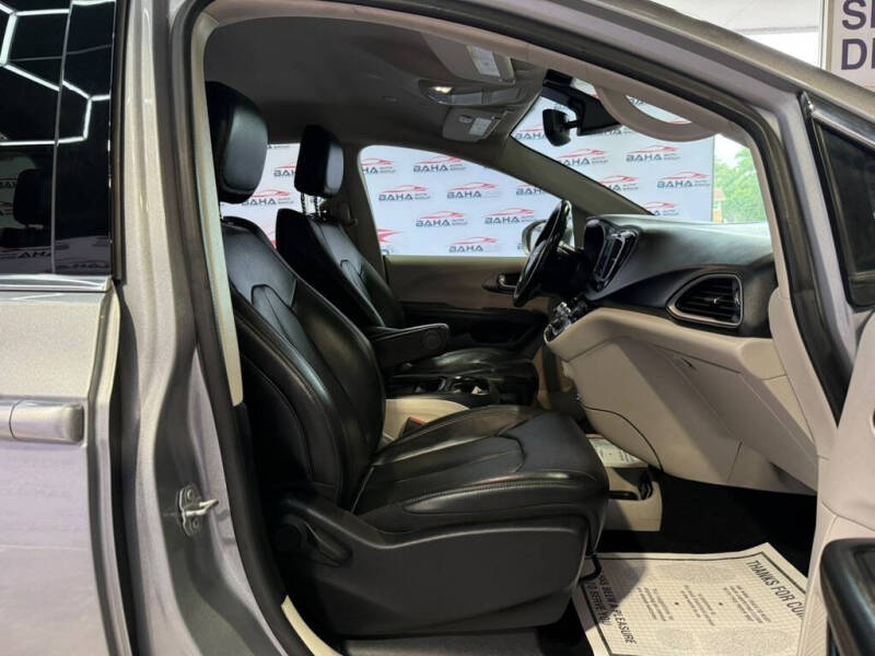 2020 Chrysler Pacifica Touring L