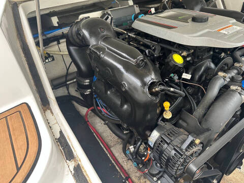 2013 Crownline E260 XS