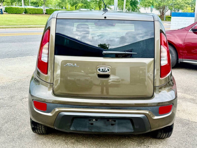2012 Kia Soul +