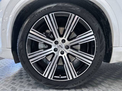 2022 Volvo XC90 Recharge T8 R-Design