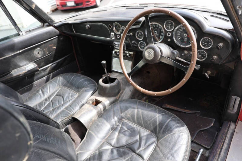 1967 Aston Martin DB6