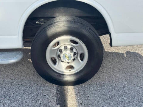 2024 Chevrolet Express 2500