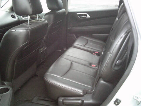 2013 Nissan Pathfinder Platinum