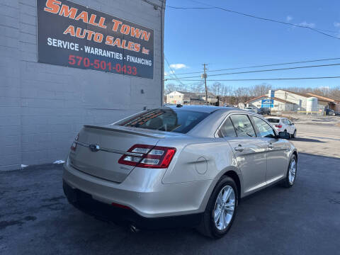 2017 Ford Taurus SEL