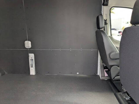 2025 Ford Transit 250