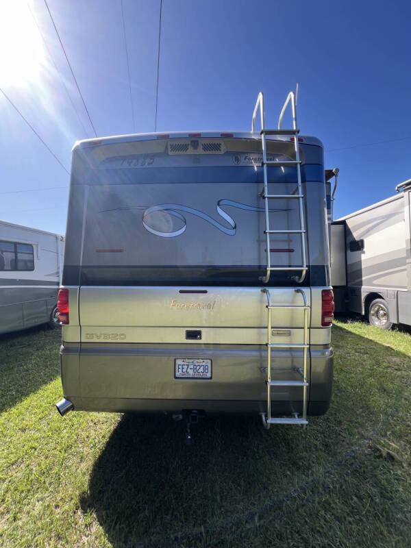 2002 Foretravel GV320 4010