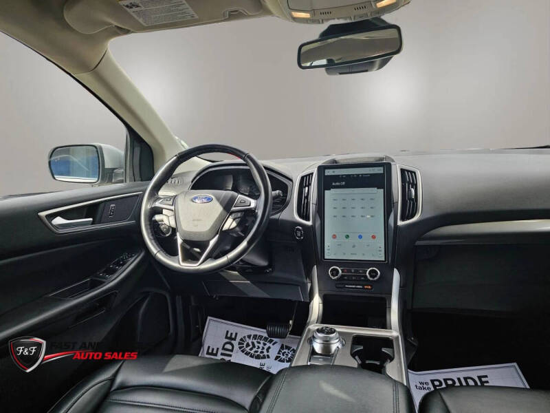 2023 Ford Edge
