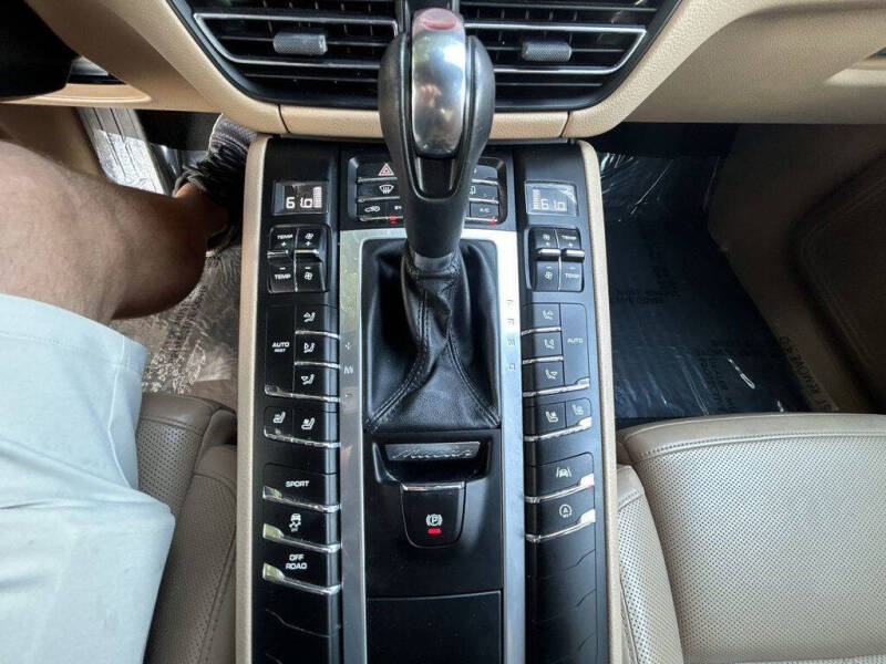 2020 Porsche Macan
