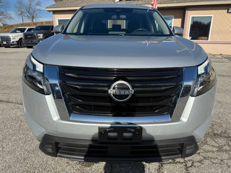 2023 Nissan Pathfinder SV