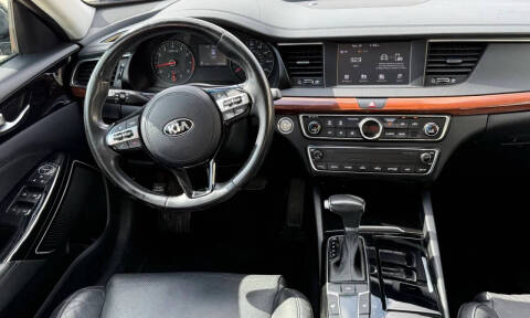 2017 Kia Cadenza Premium