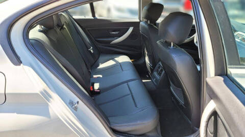 2012 BMW 3 Series 328i