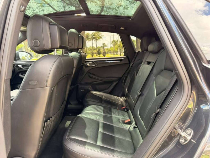 2017 Porsche Macan
