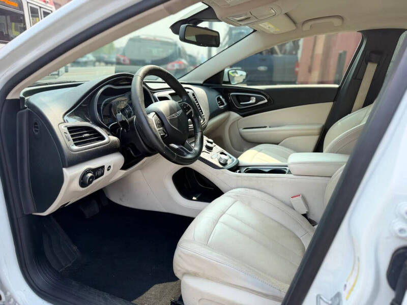 2015 Chrysler 200 C