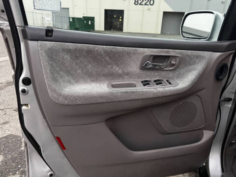 2004 Honda Odyssey EX w/DVD