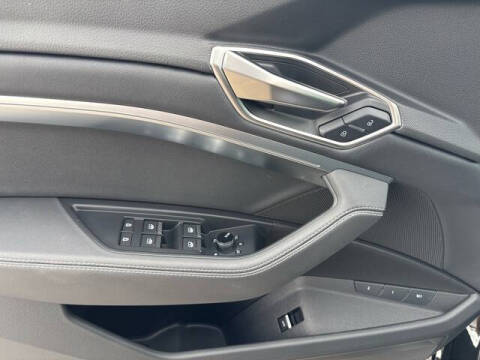 2024 Audi Q8 e-tron quattro Premium