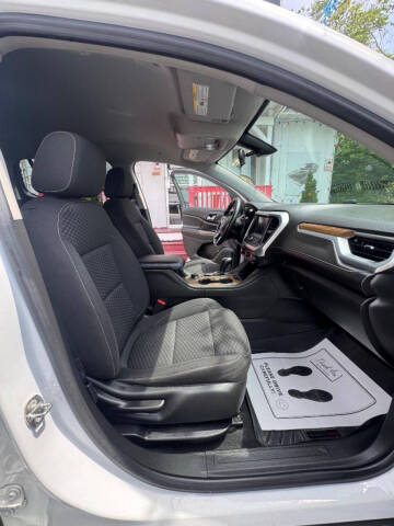 2018 GMC Acadia SLE-2