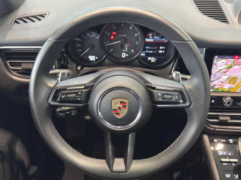 2025 Porsche Macan
