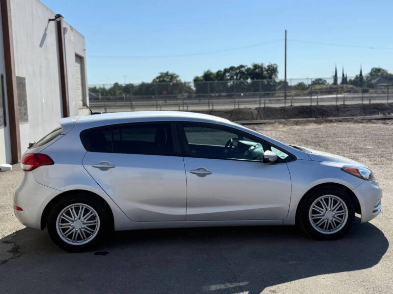 2016 Kia Forte5 LX