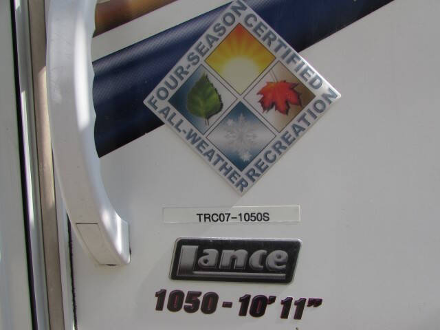 2013 Lance 1050S