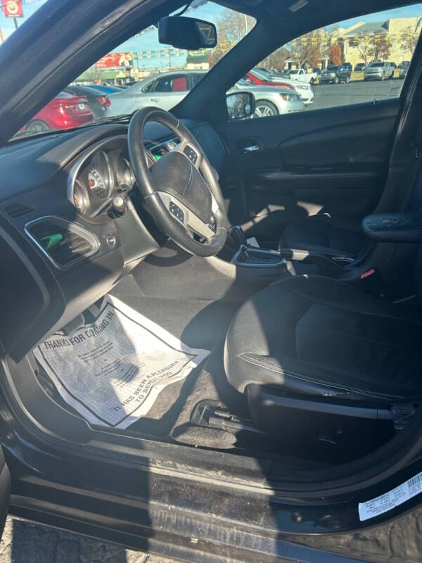 2011 Chrysler 200 Limited