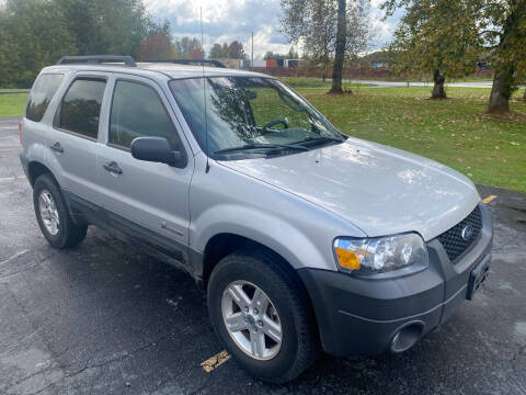 2007 Ford Escape Hybrid for sale at Blue Line Auto Group in Portland OR