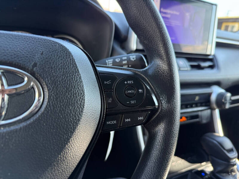 2023 Toyota RAV4 Hybrid LE