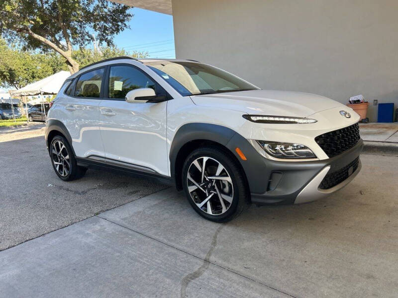 Used 2023 Hyundai Kona Limited with VIN KM8K53A3XPU955469 for sale in Davie, FL