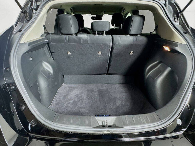 2022 Nissan LEAF SV PLUS