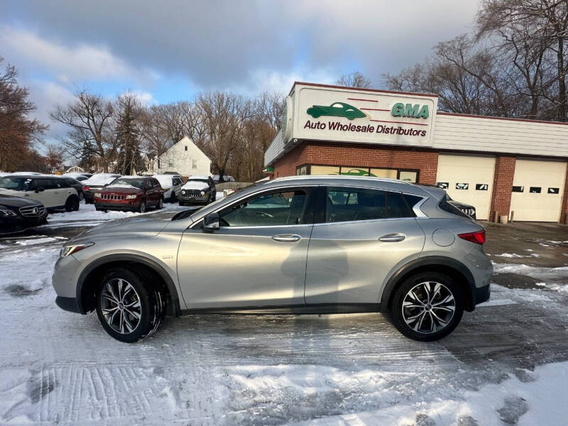 2017 Infiniti QX30 Premium