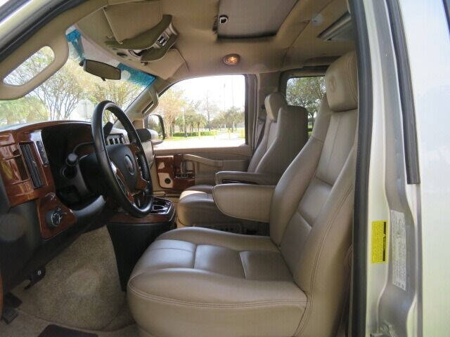 2017 GMC Savana 2500