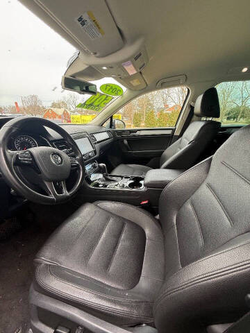 2016 Volkswagen Touareg VR6 Lux