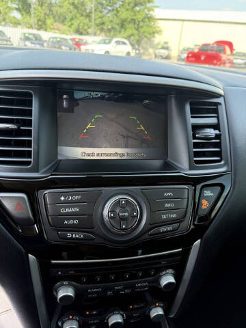 2019 Nissan Pathfinder S