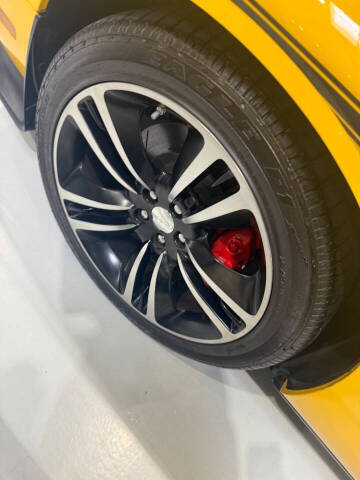 2012 Dodge Challenger SRT8 Yellow Jacket