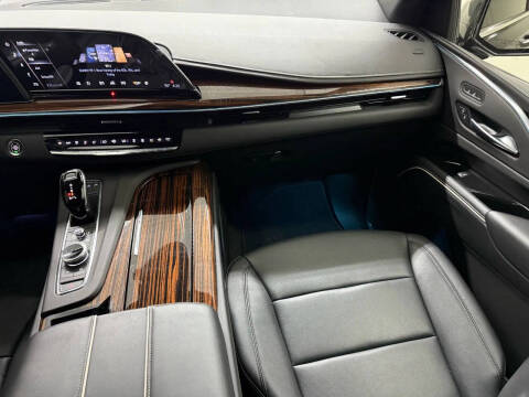 2023 Cadillac Escalade ESV Luxury