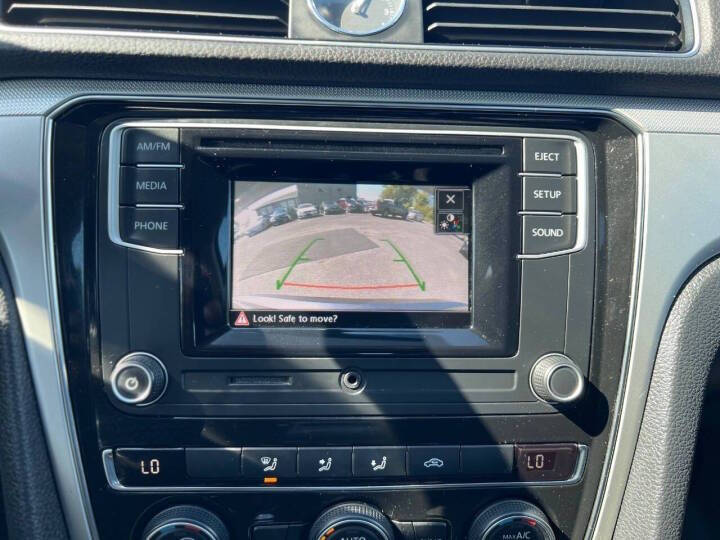 2016 Volkswagen Passat 1.8T R-Line