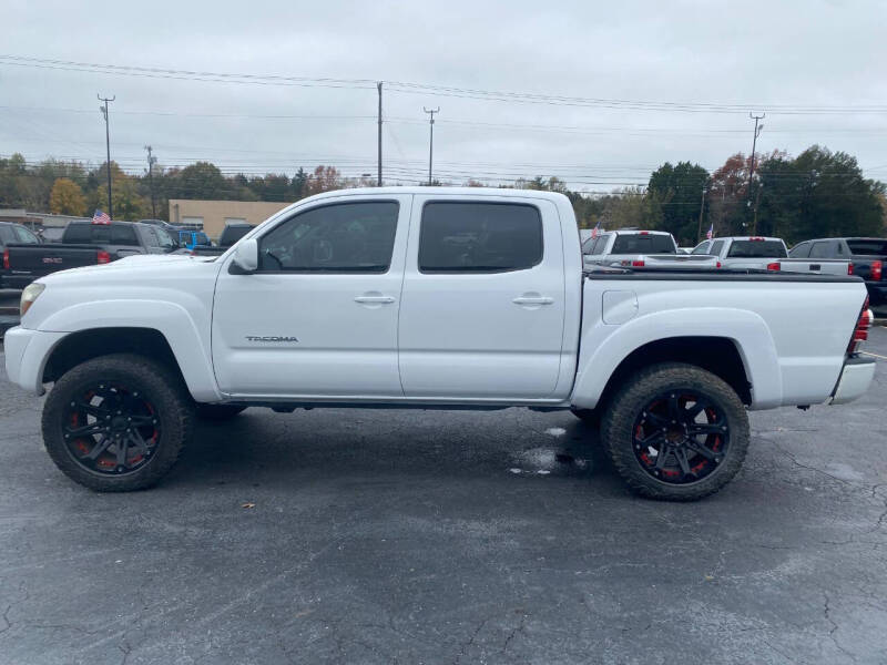 2011 Toyota Tacoma Base photo 4