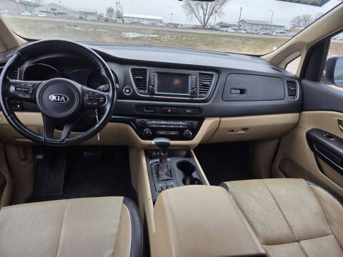 2017 Kia Sedona LX