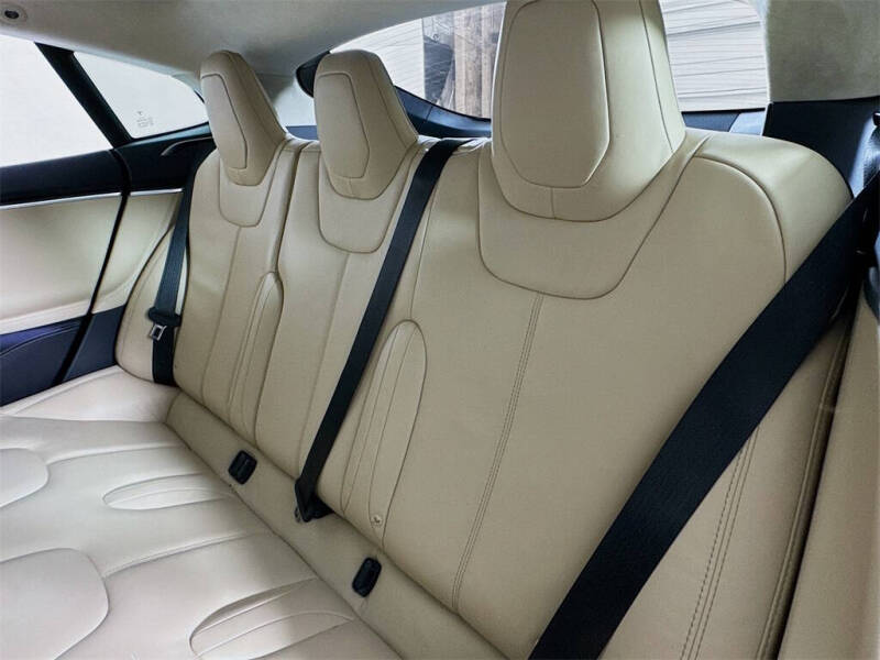 2016 Tesla Model S 75D