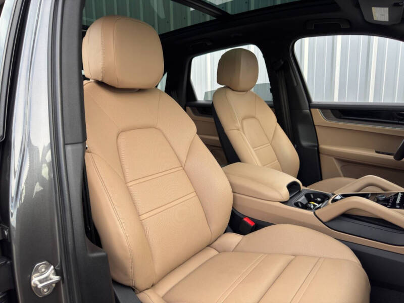 2024 Porsche Cayenne