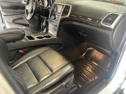 2012 Jeep Grand Cherokee Laredo