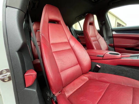 2014 Porsche Panamera 4