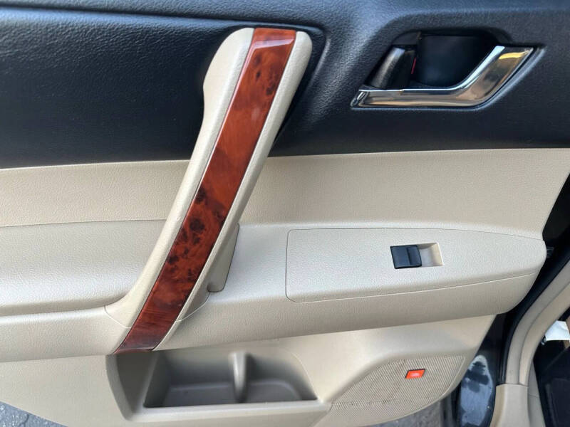 2012 Toyota Highlander Limited